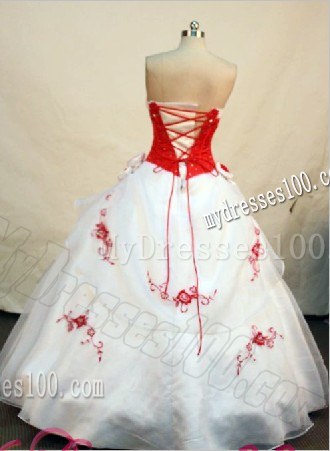 White Tiers Quinceanera Dresses with Handle Flowers and Red Appliques
